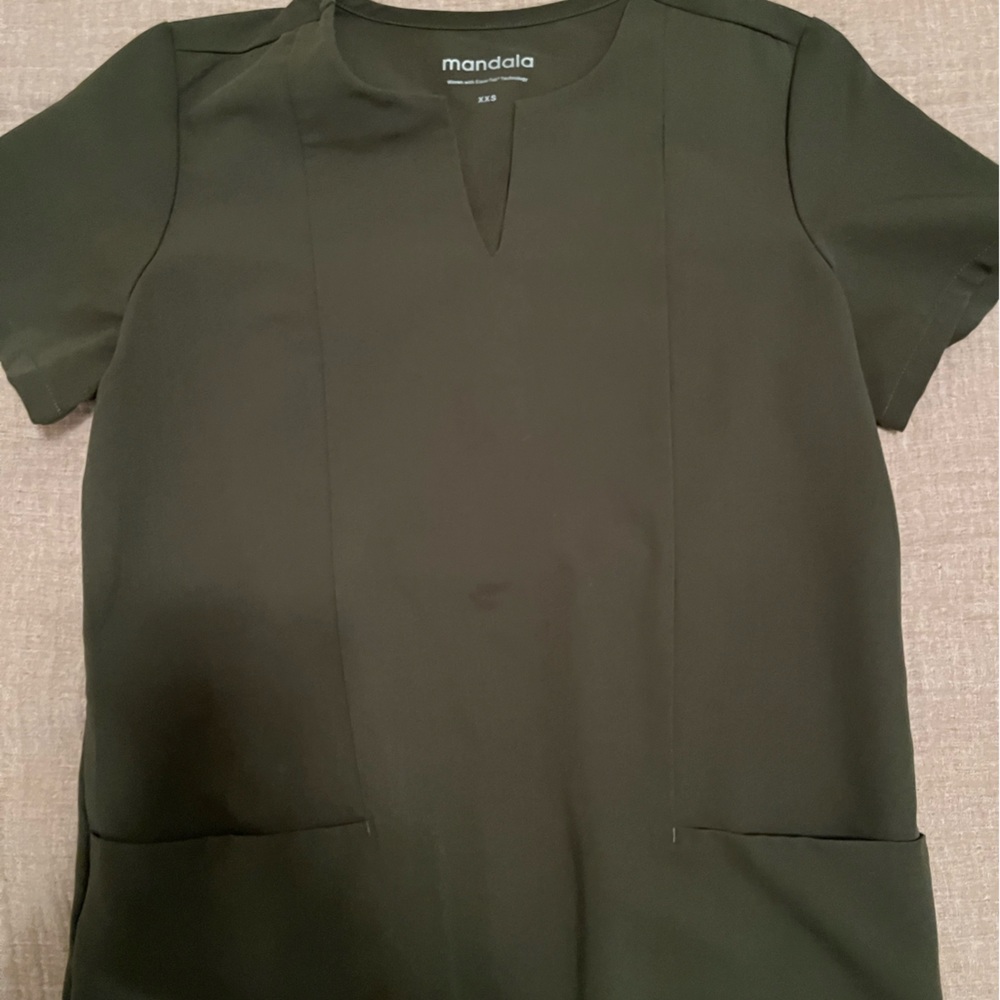 Mandala scrub top, two pocket, XXS